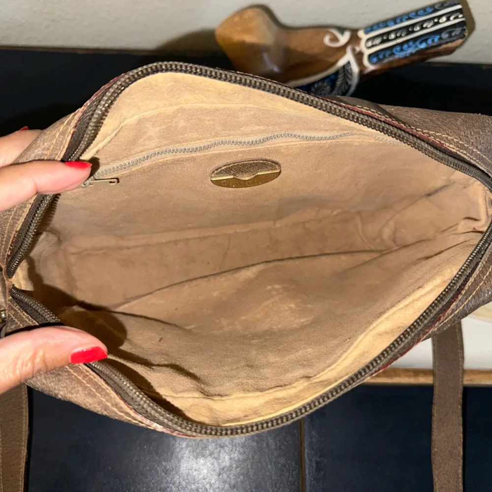 Gucci Plus Brown Monogram Crossbody Bag - Picture 5 of 7